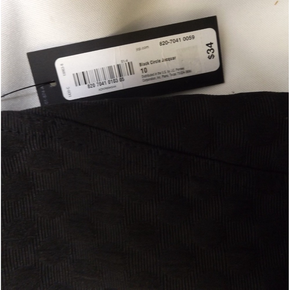 NEW womens Worthington BLACK flared skirt, size 10, lined, bumpy textured fabric - Picture 3 of 10